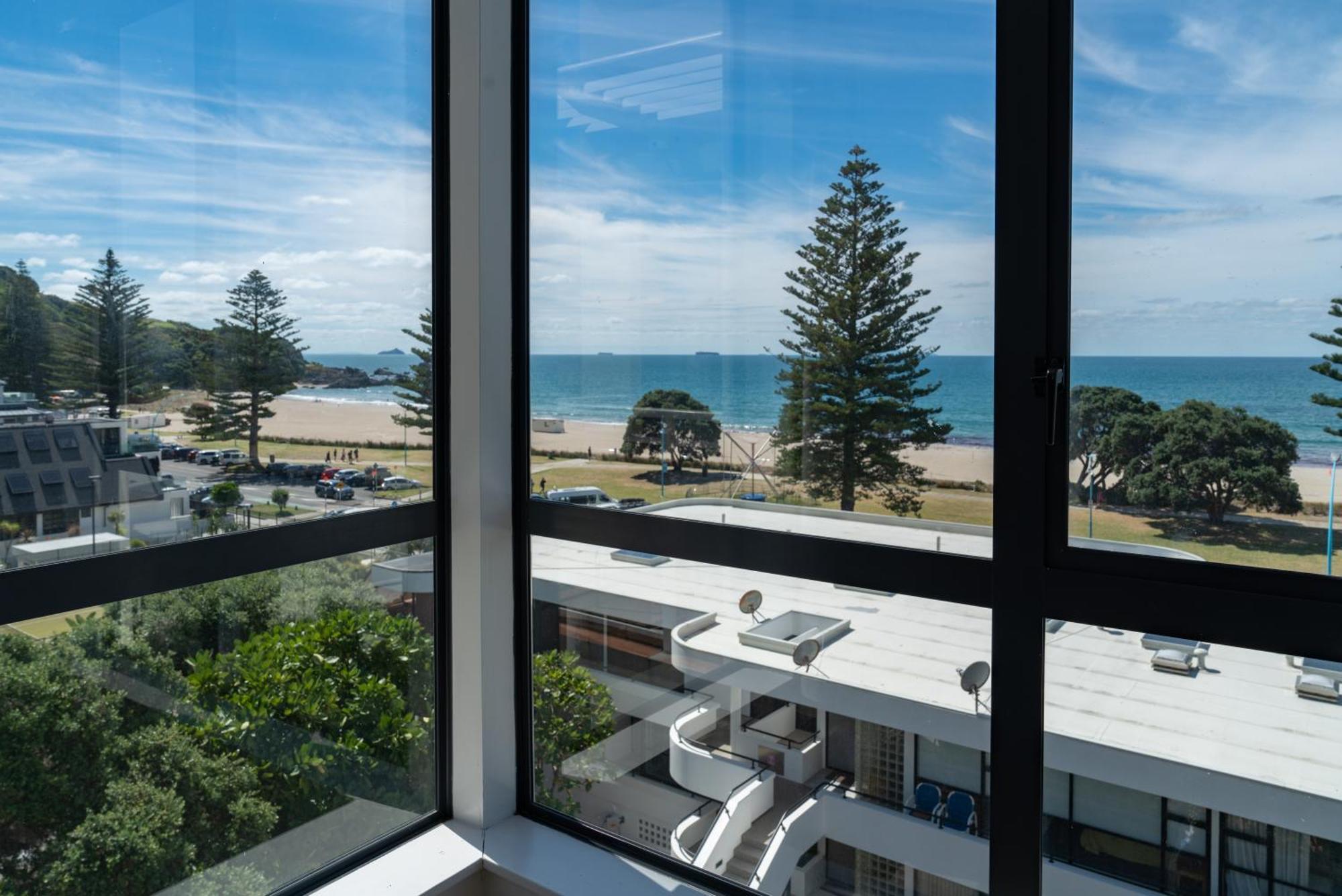 Ocean View Beach Escape - Top Floor Apartments, Mt Maunganui Base Mount Maunganui Exteriér fotografie