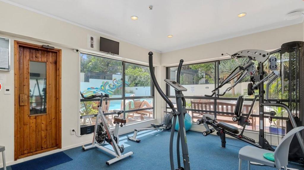 Ocean View Beach Escape - Top Floor Apartments, Mt Maunganui Base Mount Maunganui Exteriér fotografie
